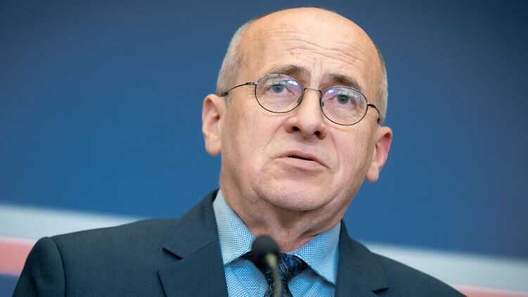 Главу МЗС Польщі підозрюють у незаконному продажу 350 тисяч віз для мігрантів