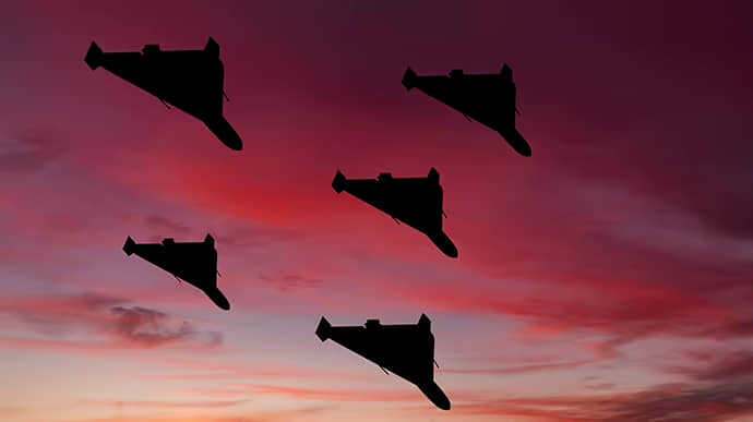 Окупанти вночі запустили по Україні 30 "шахедів" та ракету "Іскандер"