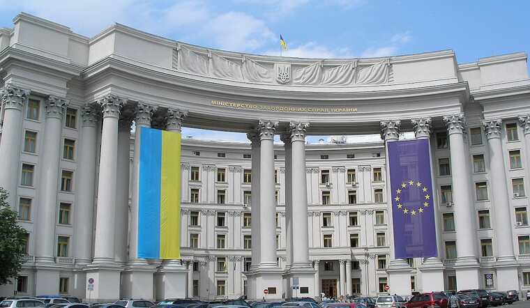 В МИД призывают Польшу "отбросить эмоции" и конструктивно решить вопрос с зерном