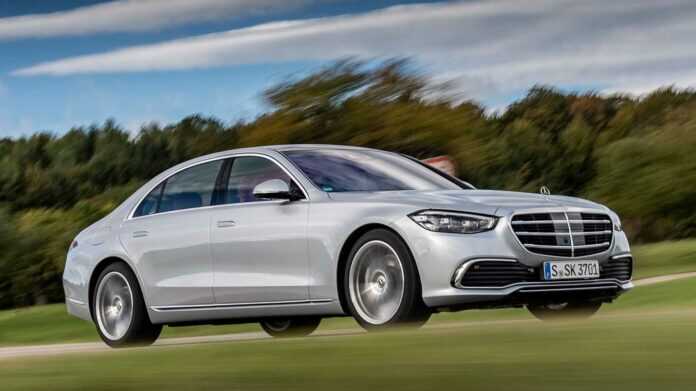 Українці під час війни почали частіше купувати розкішні автомобілі