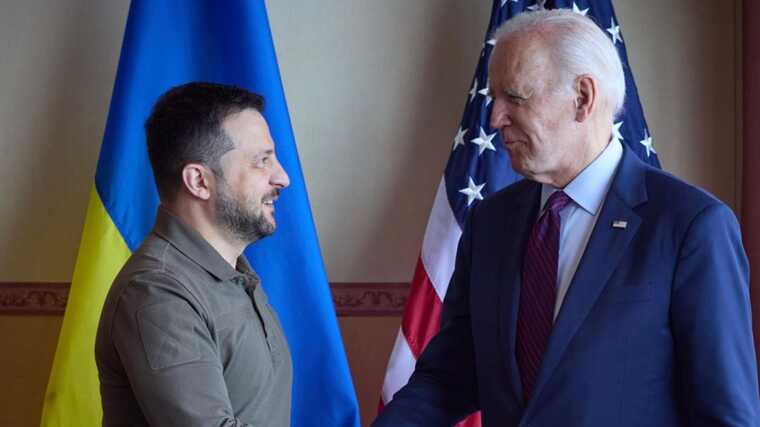 Зеленський зустрівся з Байденом