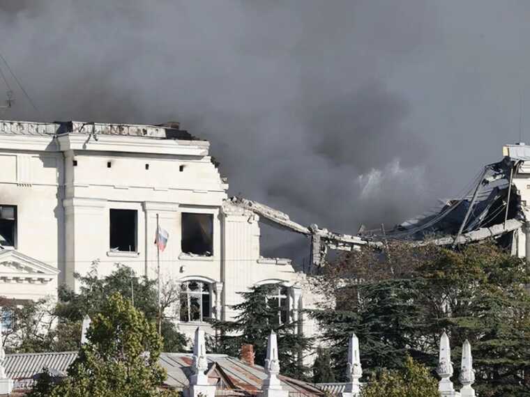 "Щиро вітаємо Росію зі знищенням штабу ЧФ": вірменські мітингувальники передали Путіну "привіт"