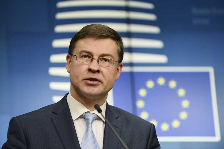 Єврокомісар пояснив, чому Китай відмовляється засуджувати вторгнення РФ в Україну