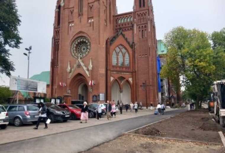 У Польщі ксьондзи влаштували секс-оргію до непритомності прямо у парафії