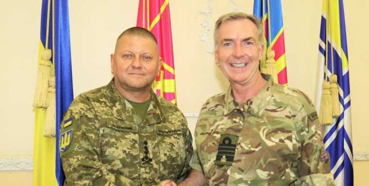 Удари по ЧФ РФ підтверджують, що Україна утримує ініціативу – начштабу оборони Великобританії
