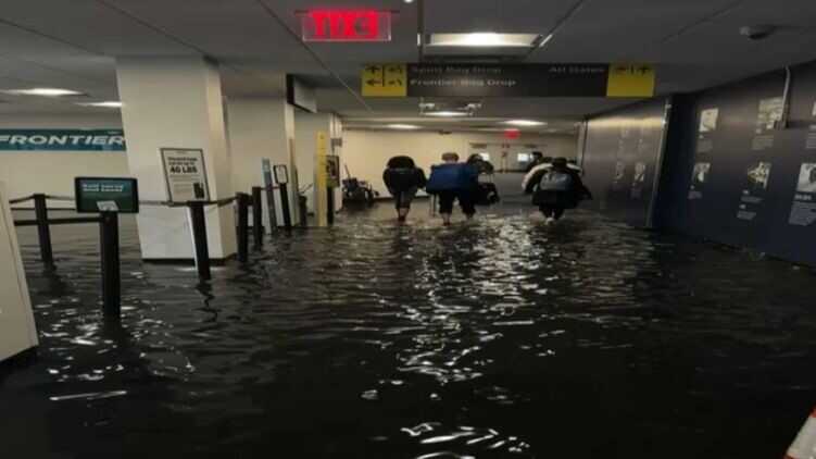 Після проливних дощів у Нью-Йорку почалася сильна повінь