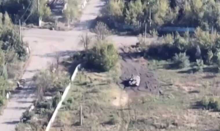 Не вдалося сховатися: морпіхи FPV-дронами знищили танк та міномет окупантів