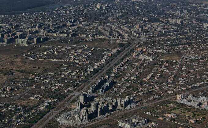 Не потрібно на Бахмутському напрямі "квапити події, які квапити не можна"