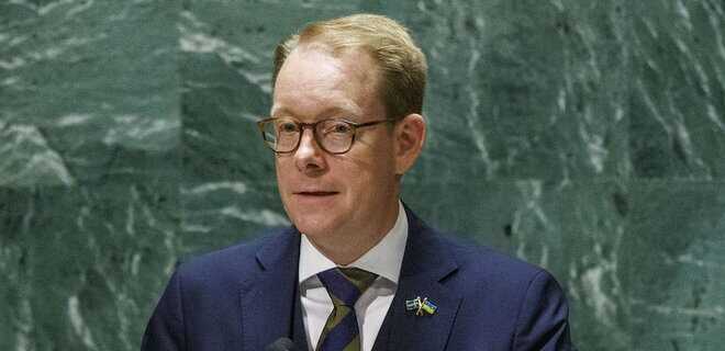 Глава МИД Швеции не приехал в Украину — забыл дома паспорт