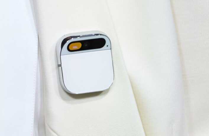 Экс-сотрудники Apple показали гаджет, который "однажды заменит смартфон"