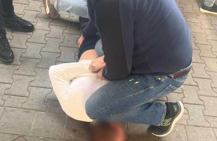 Чоловік намагався “прикрасити” Харків російськими прапорами