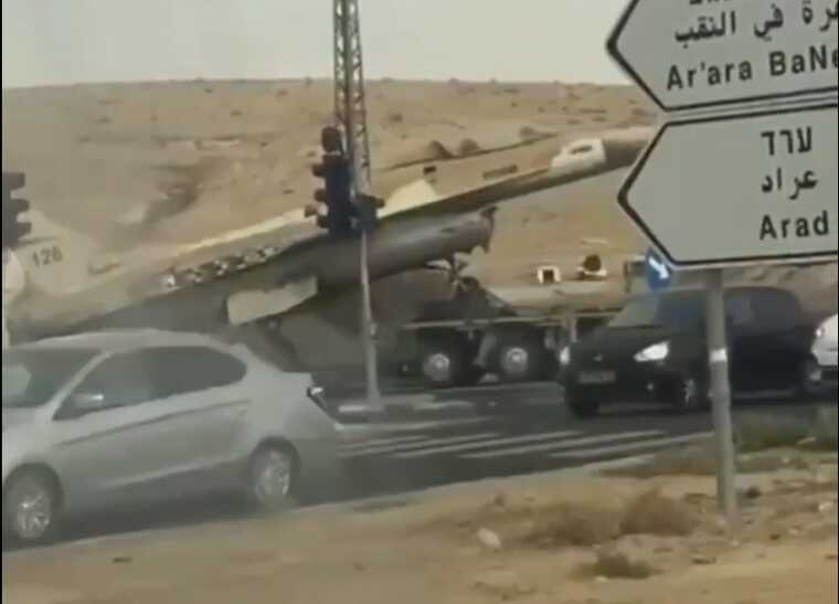 Громадяни Ізраїлю масово втікають із прикордонних територій