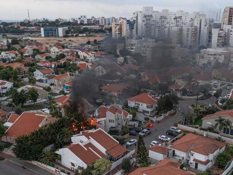 Румунія та Болгарія евакуювали своїх громадян з Ізраїлю