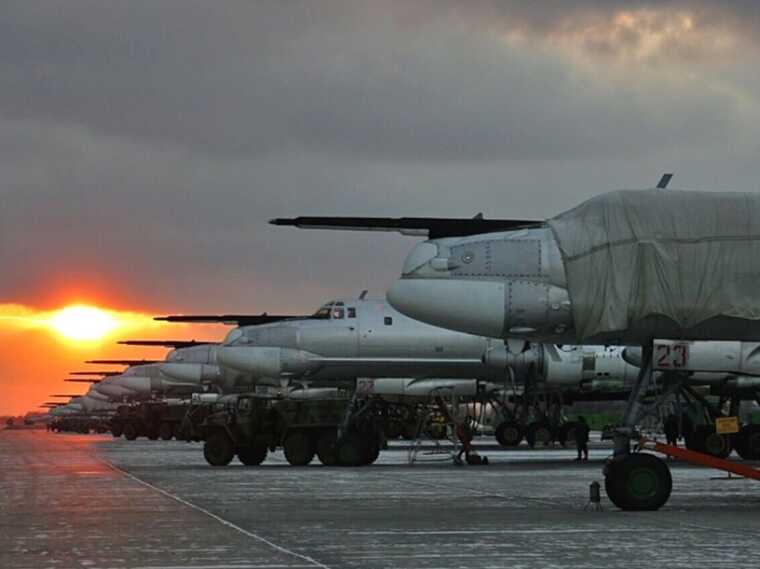 Вбивці за штурвалом: в Україні ідентифікували російських військових з авіабази "Енгельс-2"