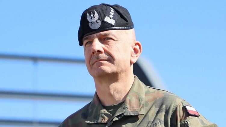 У Польщі пішли у відставку голова Генштабу та оперативний командувач Збройних сил