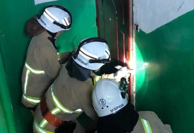 У Рівненській області в квартирі знайшли мертвого чоловіка