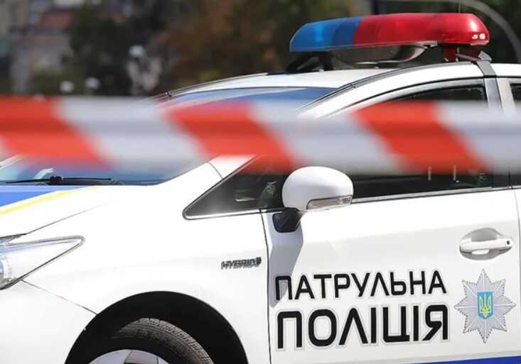 ДТП під Києвом: п’яний водій Opel протаранив легковик і в’їхав у стовп