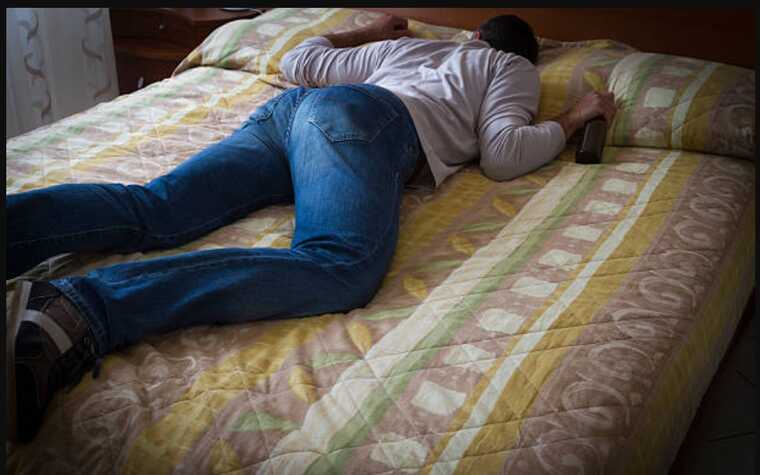 На Тернопільщині грабіжник дочекався приїзду поліції в чужому ліжку: "Був сильно п’яний"