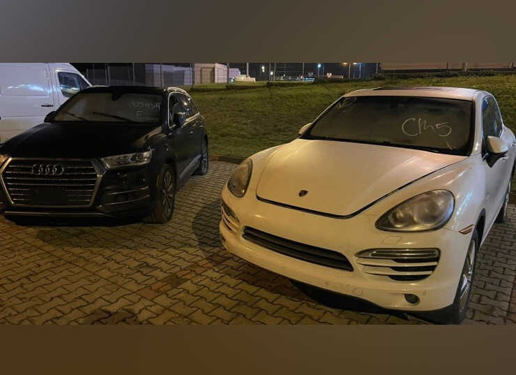 В Україну намагалися завезти преміальні автомобілі під виглядом гуманітарки
