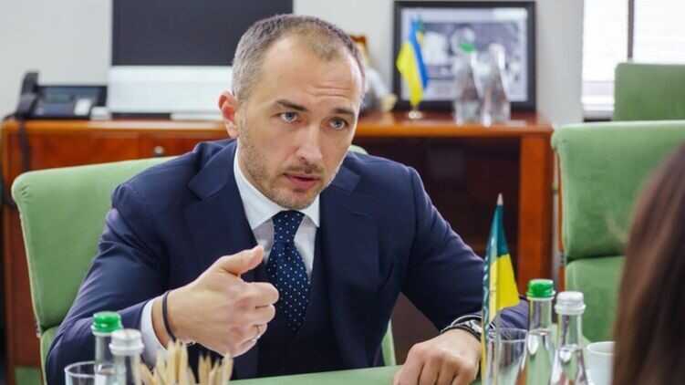 Глава НБУ заспокоїв: фінанси колишніх чиновників в Україні не будуть моніторити довічно