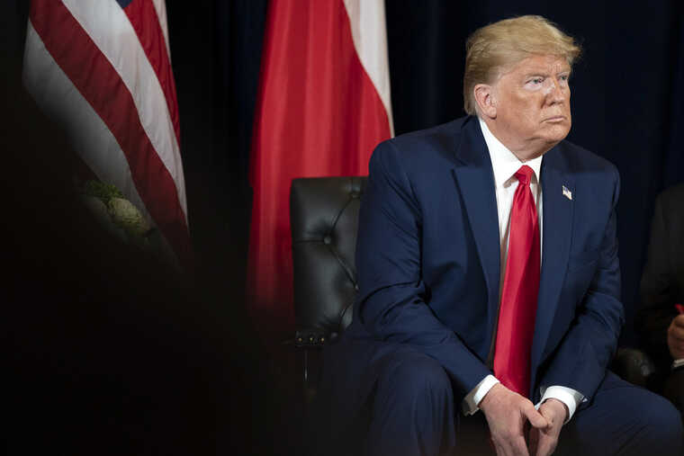 Суд оштрафовал Трампа на 5 тысяч долларов за публикацию фото в соцсети