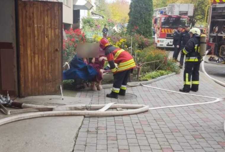 В Івано-франківській області під час пожежі у п’ятиповерхівці загинув чоловік