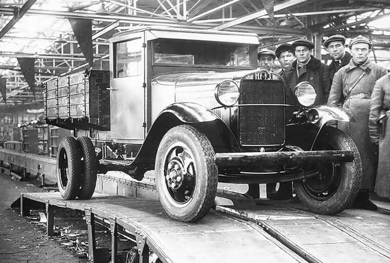 Окупанти влаштували штурм біля Авдіївки на техніці 1932 року