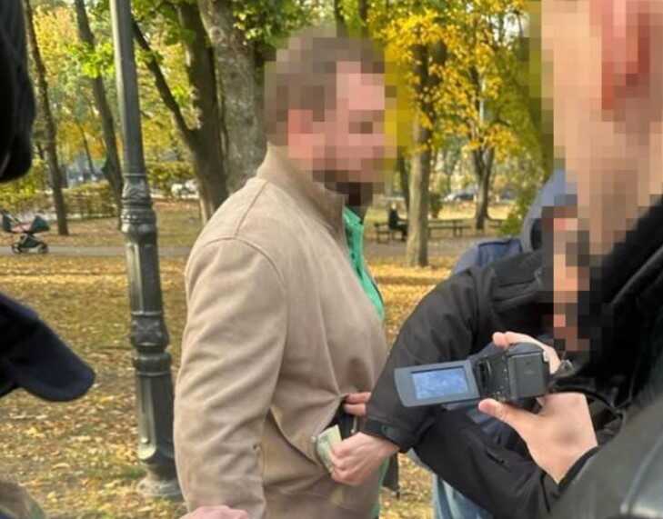 У Києві на хабарі затримали посадовця АМКУ