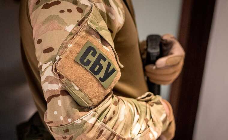 У Харкові на хабарі викрили керівника військкомату та голову ВЛК