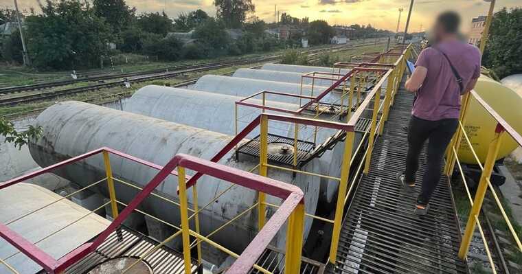 Группе железнодорожников из Винницкой области объявили подозрения за кражу дизтоплива