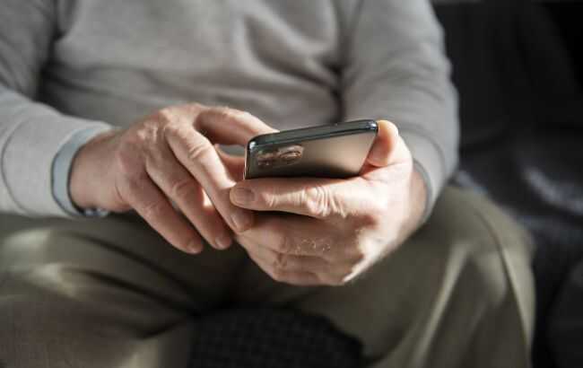 Українцям надходять анонімні смс з пропозицією за долари надати інформацію про ЗСУ