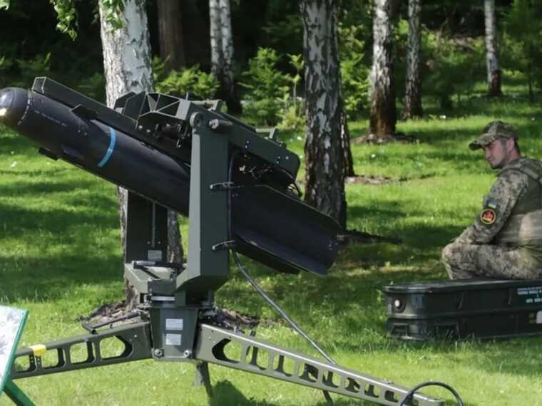 Як воїни ЗСУ нищать ворога зі шведського легкого протикорабельного ракетного комплексу RBS-17