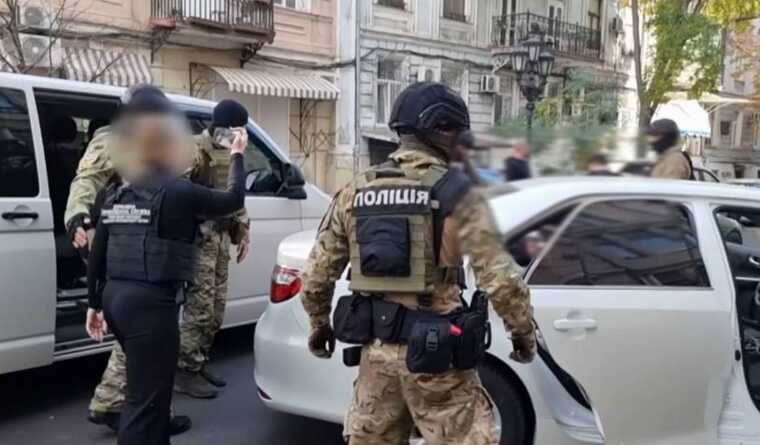 В Одесі священник та стоматолог організували канал допомоги ухилянтам