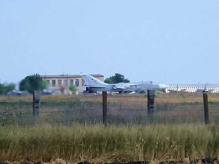 У російському Єйську лунали вибухи