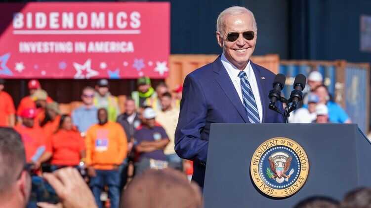 За три года поддержка Байдена американцами арабского происхождения рухнула на 42%