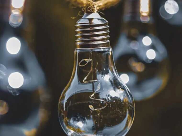 В Україні застосовуються відключення світла в 8 областях