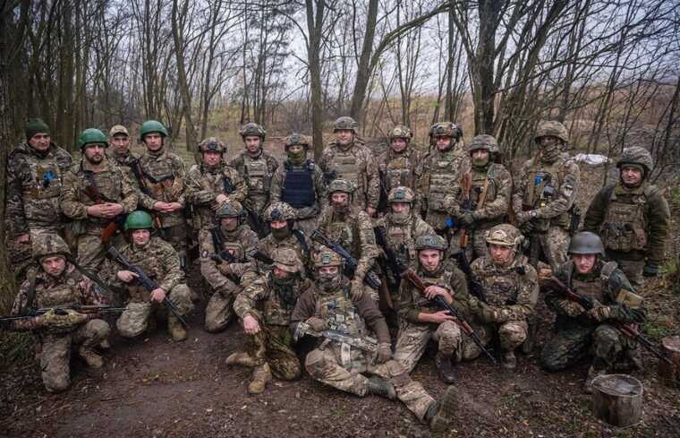 Наєв показав героїв, які вчать українських захисників виживати