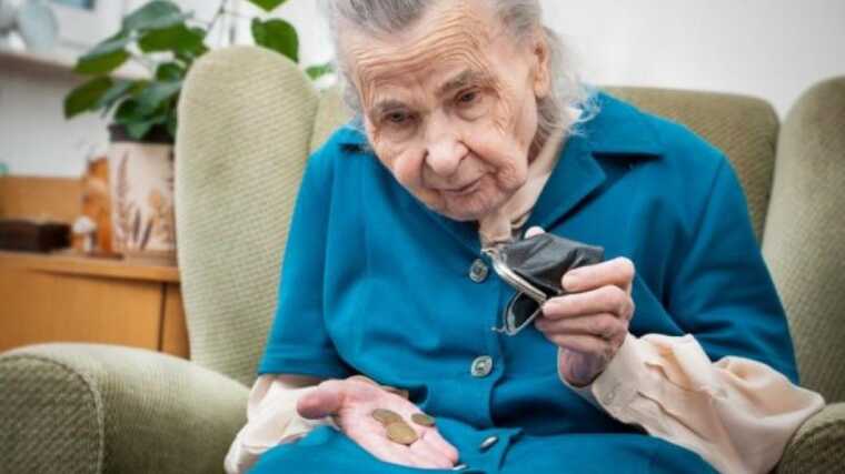 При переході на російську пенсію окупанти "кинули" одержувачів пенсій зі "шкідливим" стажем