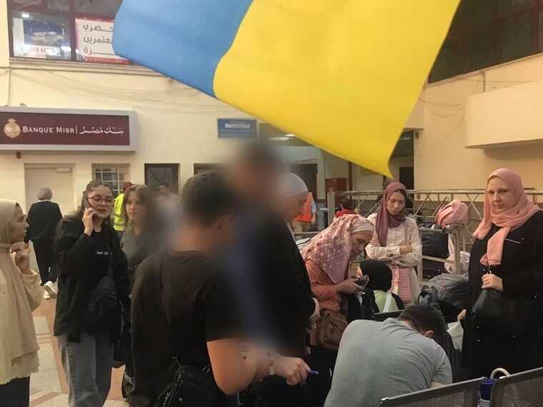 ГУР оприлюднило фото з першої евакуації українців із Сектору Гази