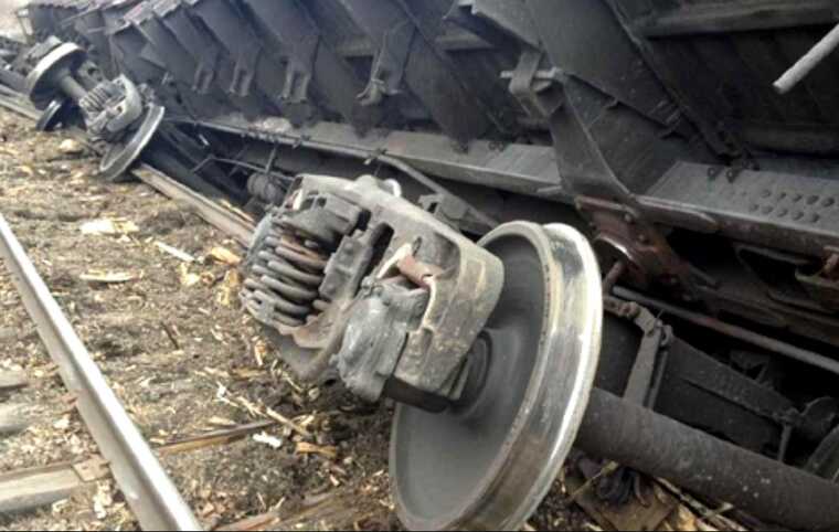 У Рязанській області РФ пролунав "вибух", з рейок зійшли 19 вагонів вантажного поїзда