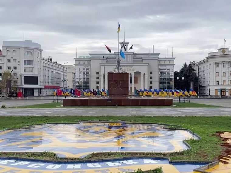 Херсон відзначає рік звільнення від окупантів: як виглядає площа Свободи