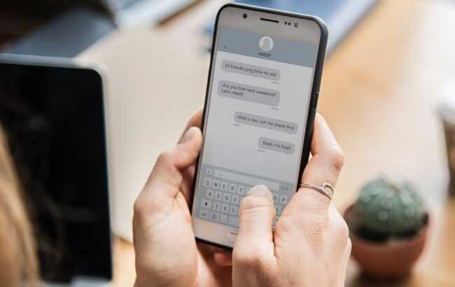 Apple планує спростити листування між iPhone та Android, - Bloomberg