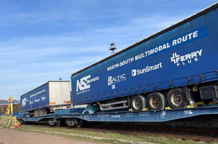 "Укрзалізниця" провела тестовий інтермодальний рейс із литовського порту до Києва