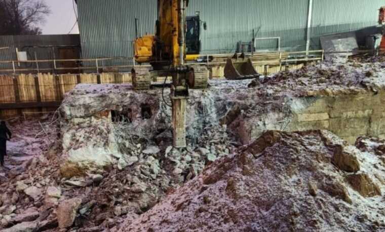 "Эхо из 90-х": в центре Москвы под рестораном нашли останки людей