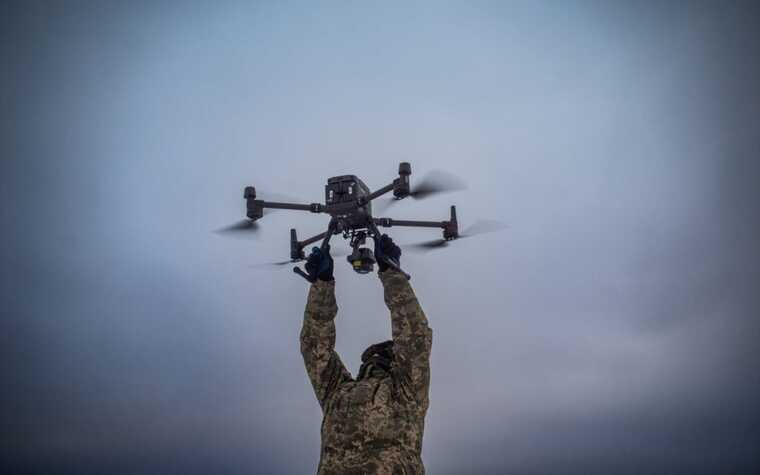 Бійці 53 ОМБр влучними скидами гранат з дрона ліквідували 12 окупантів