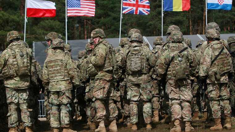 У НАТО нарікають на бюрократію в ЄС: заважає швидкому пересуванню військ