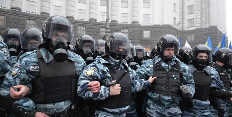 "Угрозами и принуждением": РФ склонила власти Украины начать разгон Евромайдана, — ГБР