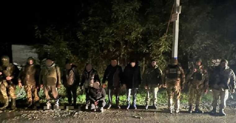 Прикордонники затримали ухилянтів, які намагалися перетнути кордон зі Словаччиною