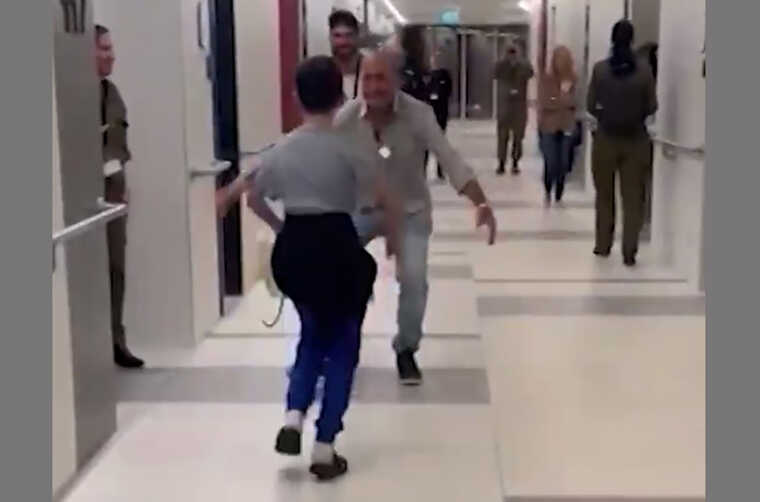 ЗМІ публікують відео повернення ізраїльської родини, яка була у заручниках у Газі