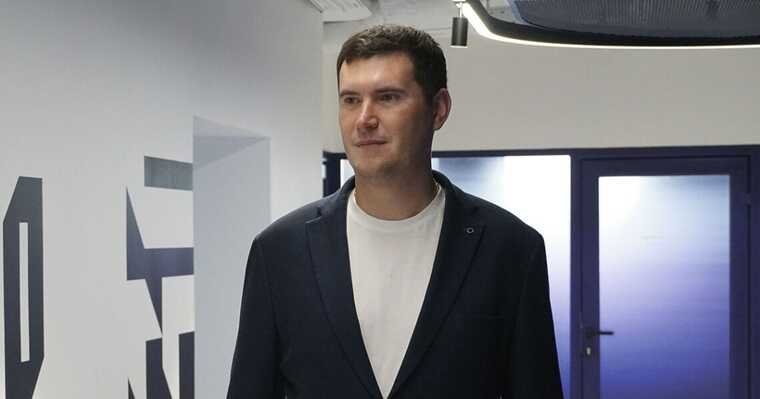 "Слуги народу" захищають "слугу крипти": розкрито листування Щиголя з підлеглим про отримання грошей